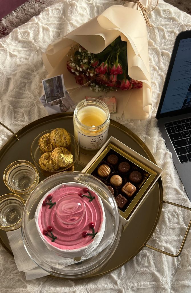 In you package you can choose a flower, chocolate, card or small gifts